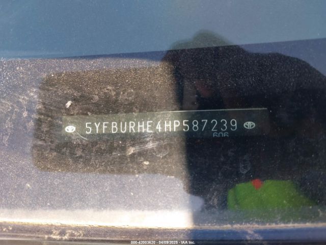5YFBURHE4HP587239 Toyota COROLLA LE