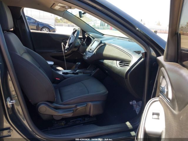 1G1ZE5STXHF180568 Chevrolet MALIBU 1LT