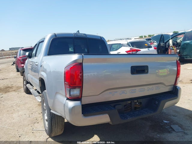 5TFAX5GN8KX136143 Toyota Tacoma Sr