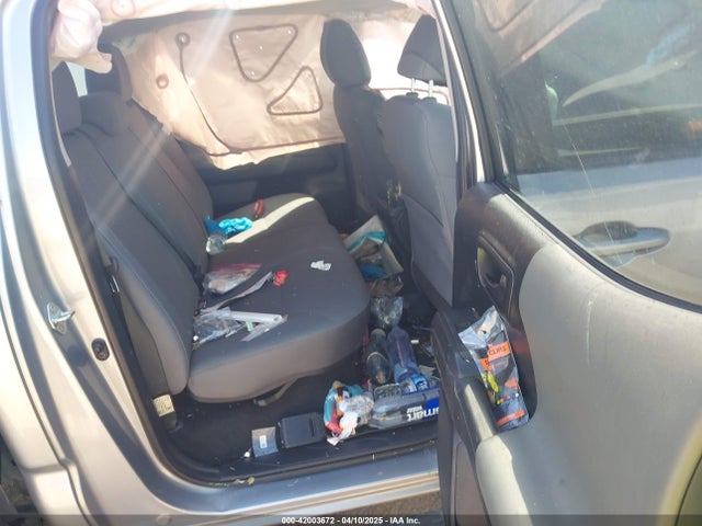 5TFAX5GN8KX136143 Toyota Tacoma Sr
