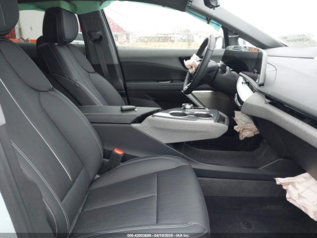 2025 CADILLAC OPTIQ 3GYK3GMRXSS147840 Photo 4