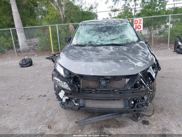 JN8BT3BAXPW424045 Nissan Rogue Sv Fwd