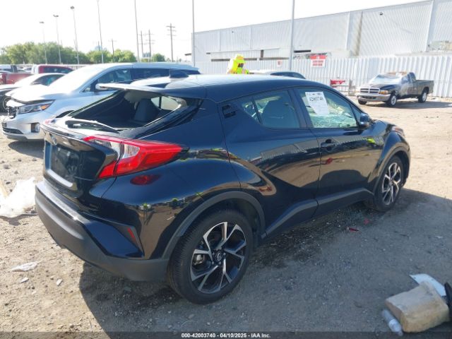 JTNKHMBXXM1127014 Toyota C-HR LE