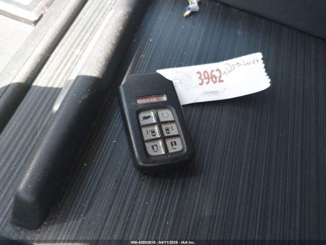 5FNRL6H81LB028083 Honda Odyssey Touring