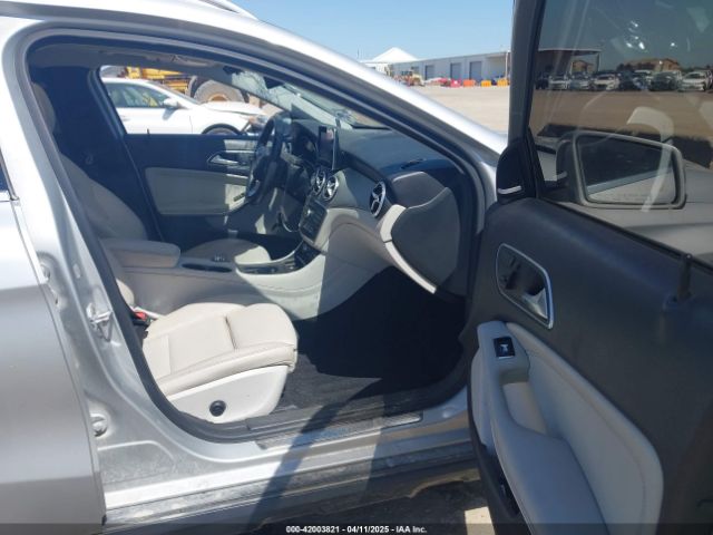 2017 MERCEDES-BENZ GLA 250 WDCTG4EB0HJ289181 Photo 4