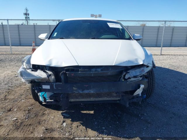 5NPLM4AG5MH011671 Hyundai ELANTRA SEL