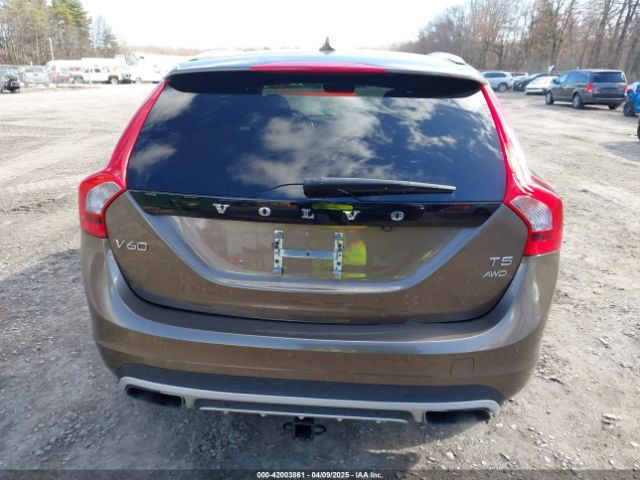 YV4612HKXG1012098 Volvo V60 Cross Country T5