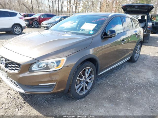 YV4612HKXG1012098 Volvo V60 Cross Country T5