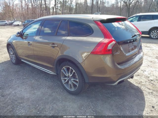 YV4612HKXG1012098 Volvo V60 Cross Country T5