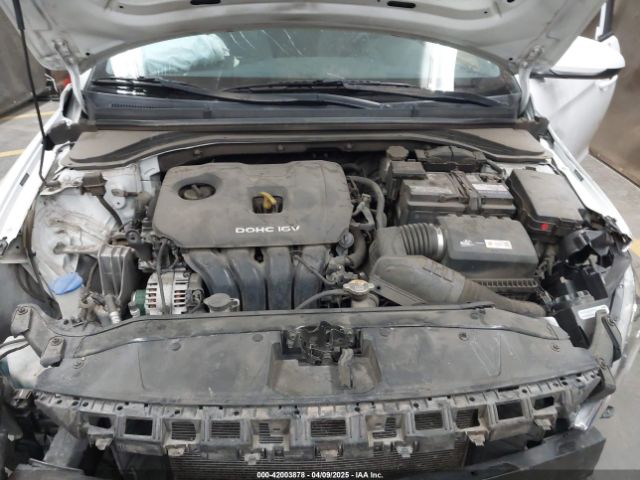 5NPD74LF8HH041785 Hyundai ELANTRA SE