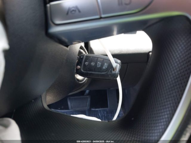 5NPLL4AGXMH041042 Hyundai ELANTRA SE