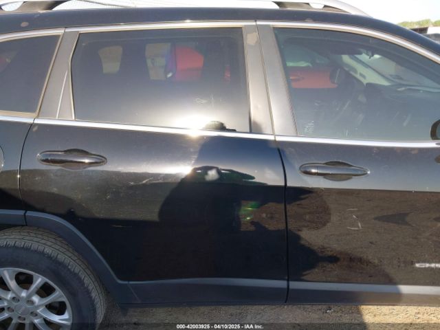 1C4PJLCB2KD370615 Jeep Cherokee Latitude Fwd