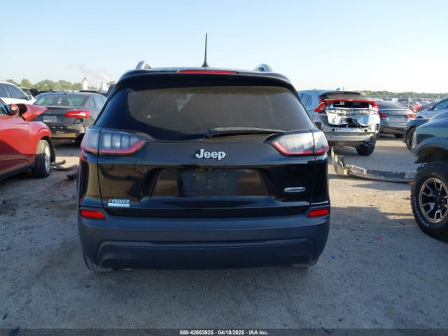 1C4PJLCB2KD370615 Jeep Cherokee Latitude Fwd