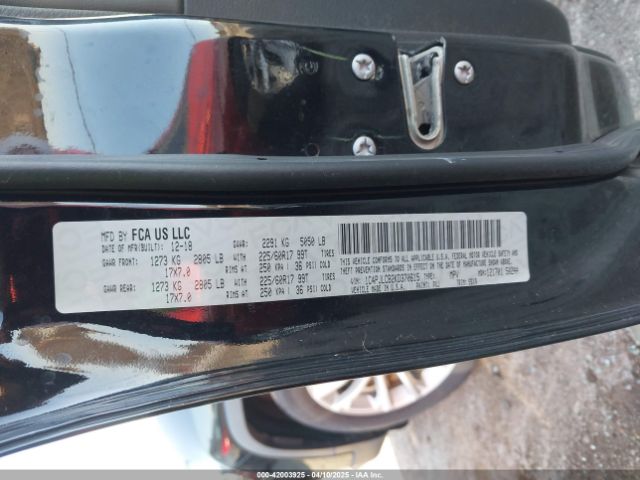1C4PJLCB2KD370615 Jeep Cherokee Latitude Fwd