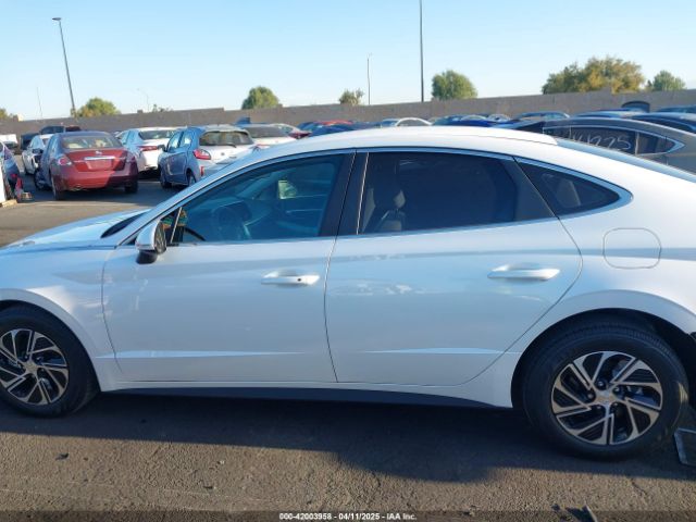 KMHL24JJ5MA035473 Hyundai Sonata Blue