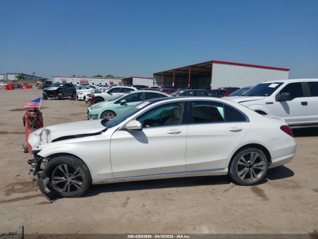 55SWF4JB3FU077969 Mercedes-Benz C 300 Luxury/sport