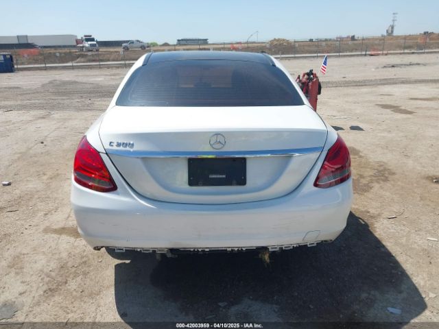 55SWF4JB3FU077969 Mercedes-Benz C 300 Luxury/sport