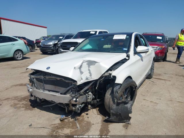 55SWF4JB3FU077969 Mercedes-Benz C 300 Luxury/sport
