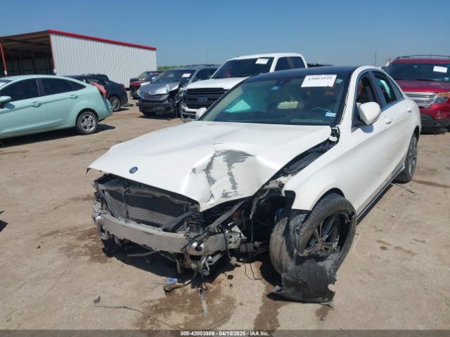 55SWF4JB3FU077969 Mercedes-Benz C 300 Luxury/sport