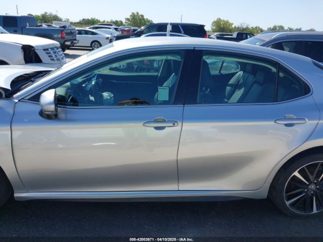 4T1B61HK8JU073562 Toyota CAMRY XSE