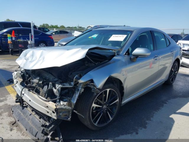 4T1B61HK8JU073562 Toyota CAMRY XSE