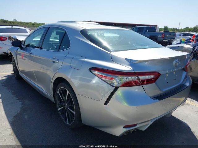 4T1B61HK8JU073562 Toyota CAMRY XSE