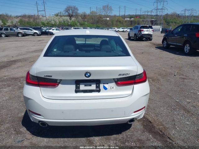 3MW89FF09R8E25560 BMW 3 Series 330i Xdrive