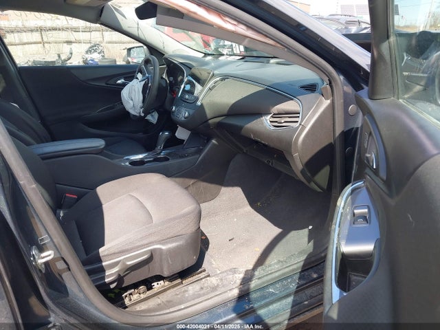1G1ZD5ST9KF165795 Chevrolet MALIBU LT
