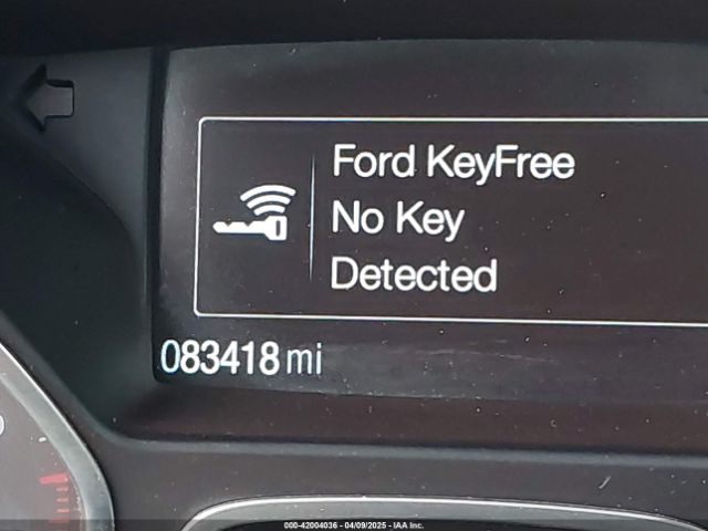 1FMCU0J99HUC44826 Ford Escape Titanium