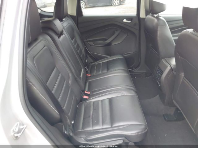 1FMCU0J99HUC44826 Ford Escape Titanium