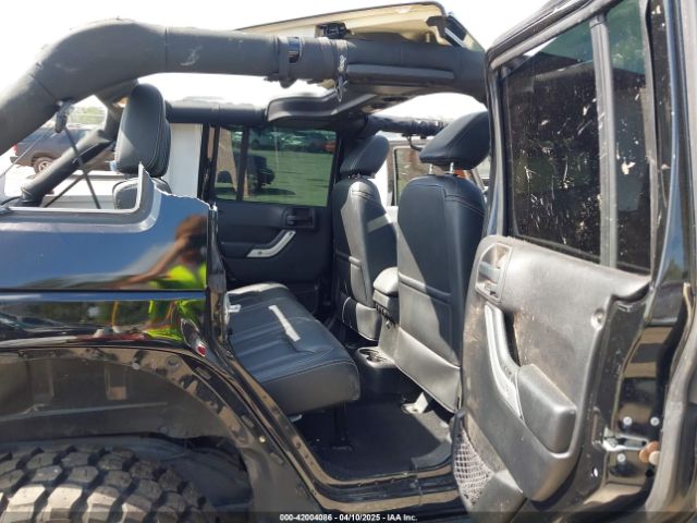 1C4BJWEG9FL529646 Jeep Wrangler Unlimited Sahara