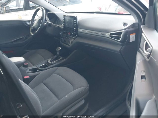 KMHC65LD7LU228965 Hyundai Ioniq Plug-in Hybrid Se