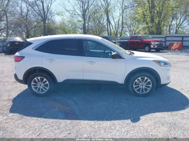 1FMCU9G68NUA67439 Ford ESCAPE SE