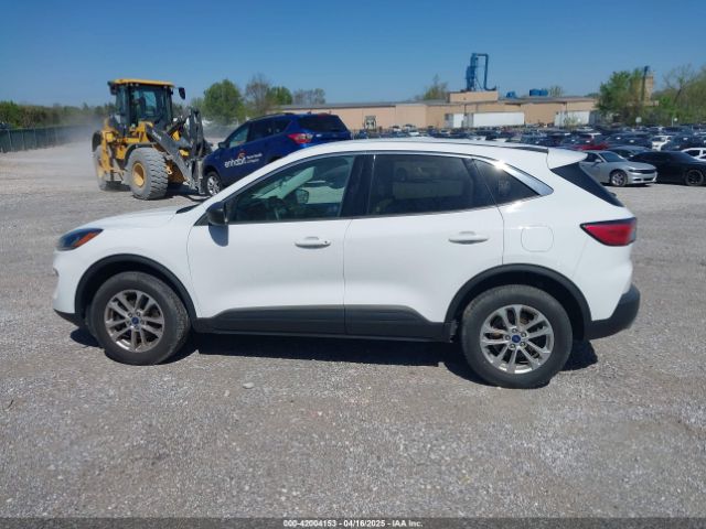 1FMCU9G68NUA67439 Ford ESCAPE SE