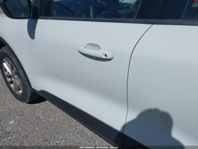 1FMCU9G68NUA67439 Ford ESCAPE SE
