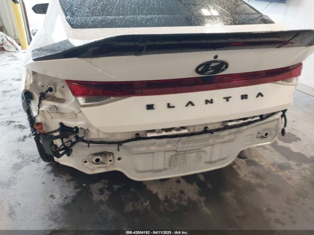 5NPLS4AG9NH055048 Hyundai ELANTRA SEL