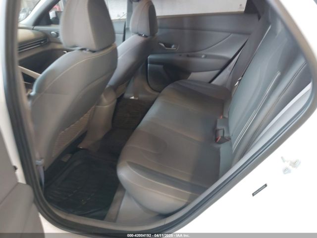 5NPLS4AG9NH055048 Hyundai ELANTRA SEL