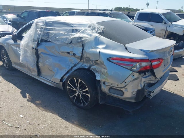 4T1B11HK6JU103253 Toyota CAMRY SE