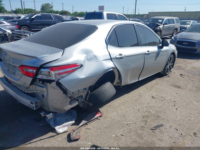 4T1B11HK6JU103253 Toyota CAMRY SE