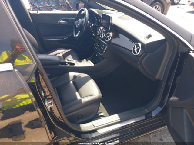 2015 MERCEDES-BENZ CLA 250 WDDSJ4EB4FN165932 Photo 4