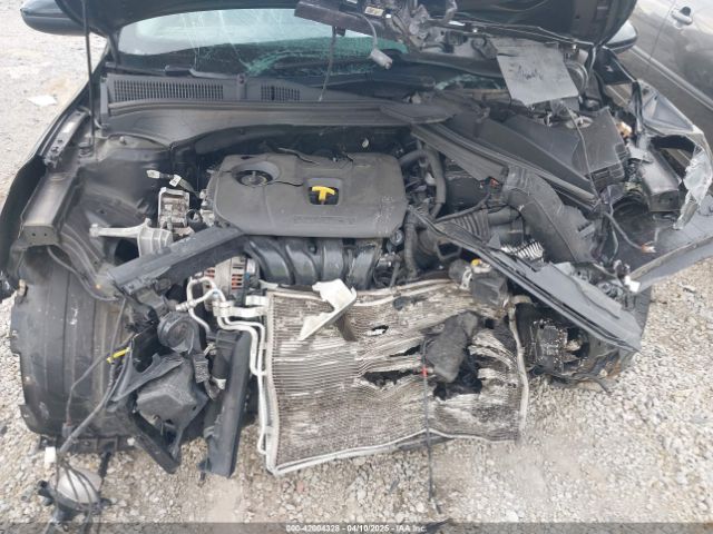 3KPF24ADXME410282 KIA Forte Lxs