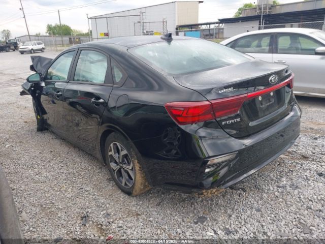 3KPF24ADXME410282 KIA Forte Lxs