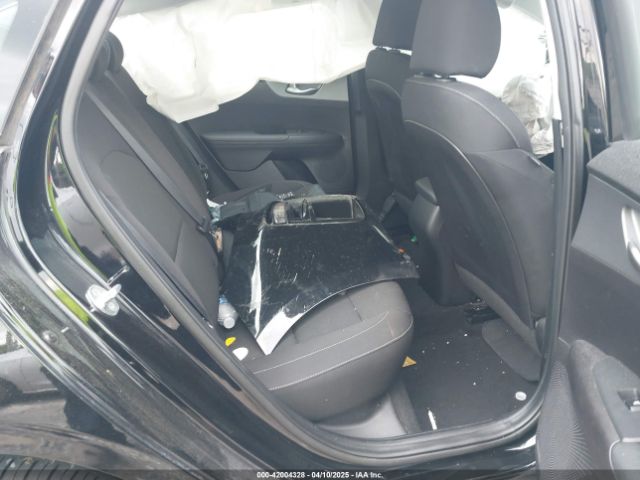 3KPF24ADXME410282 KIA Forte Lxs