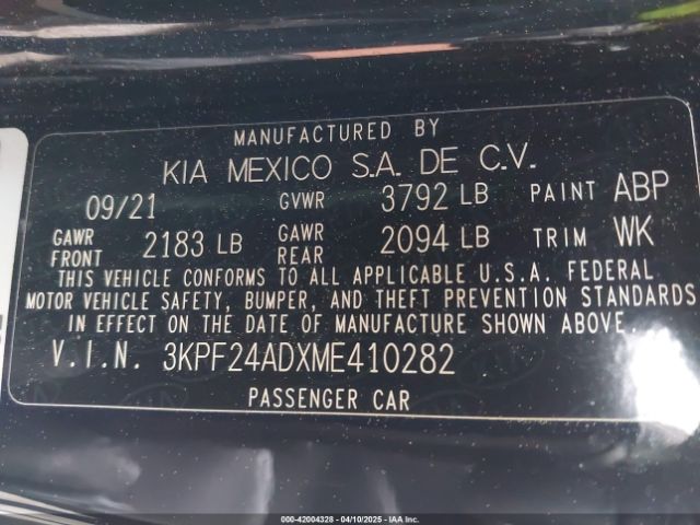 3KPF24ADXME410282 KIA Forte Lxs