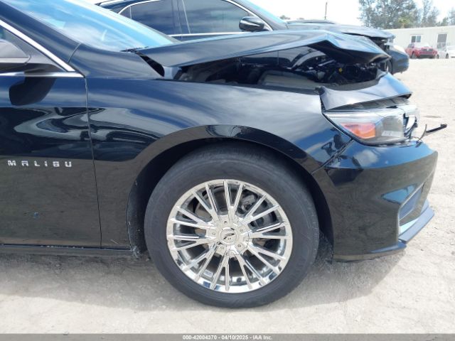 1G1ZD5ST9JF175600 Chevrolet MALIBU LT