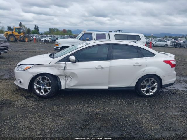 1FADP3J27EL142095 Ford Focus Titanium