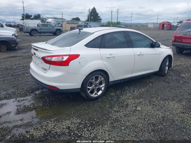 1FADP3J27EL142095 Ford Focus Titanium