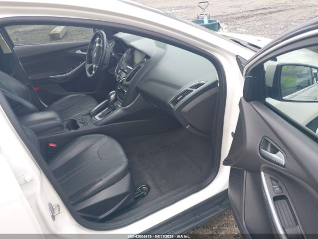 1FADP3J27EL142095 Ford Focus Titanium