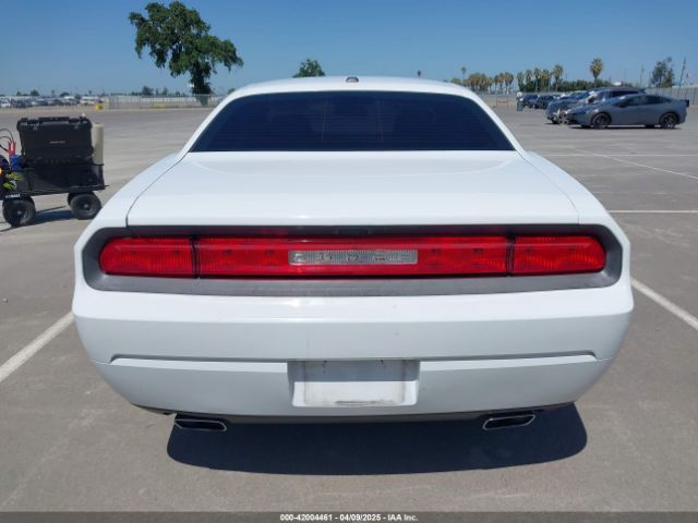 2C3CDYAG4EH153516 Dodge Challenger Sxt