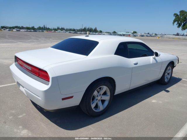 2C3CDYAG4EH153516 Dodge Challenger Sxt